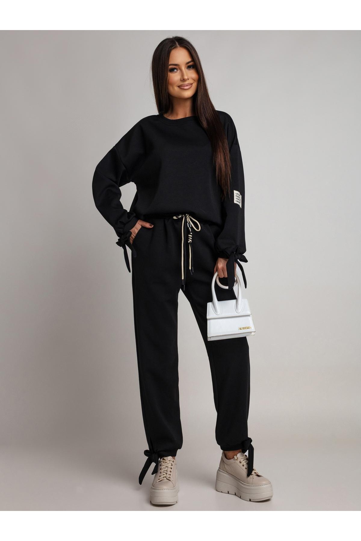 Čierny set COZY BOW — spredu